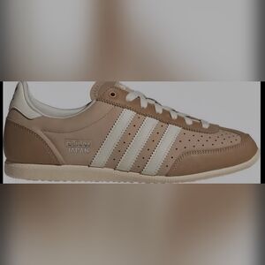 Japan Low Top Sneaker (Women)